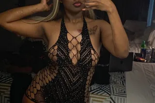 Sweet enough to taste, bad eno... - Image 3